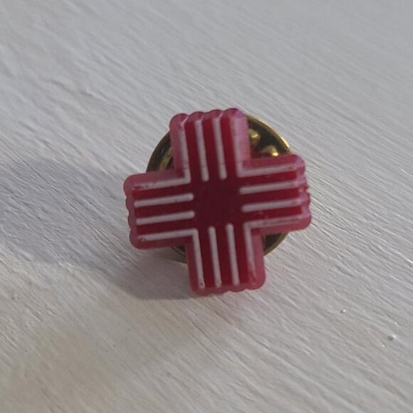 Red Cross Medical Vintage Small Lapel Pin - Picture 1 of 4